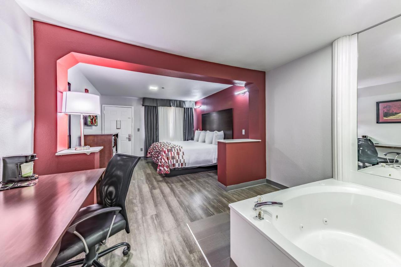 Red Roof Inn Dallas - Mesquite Extérieur photo